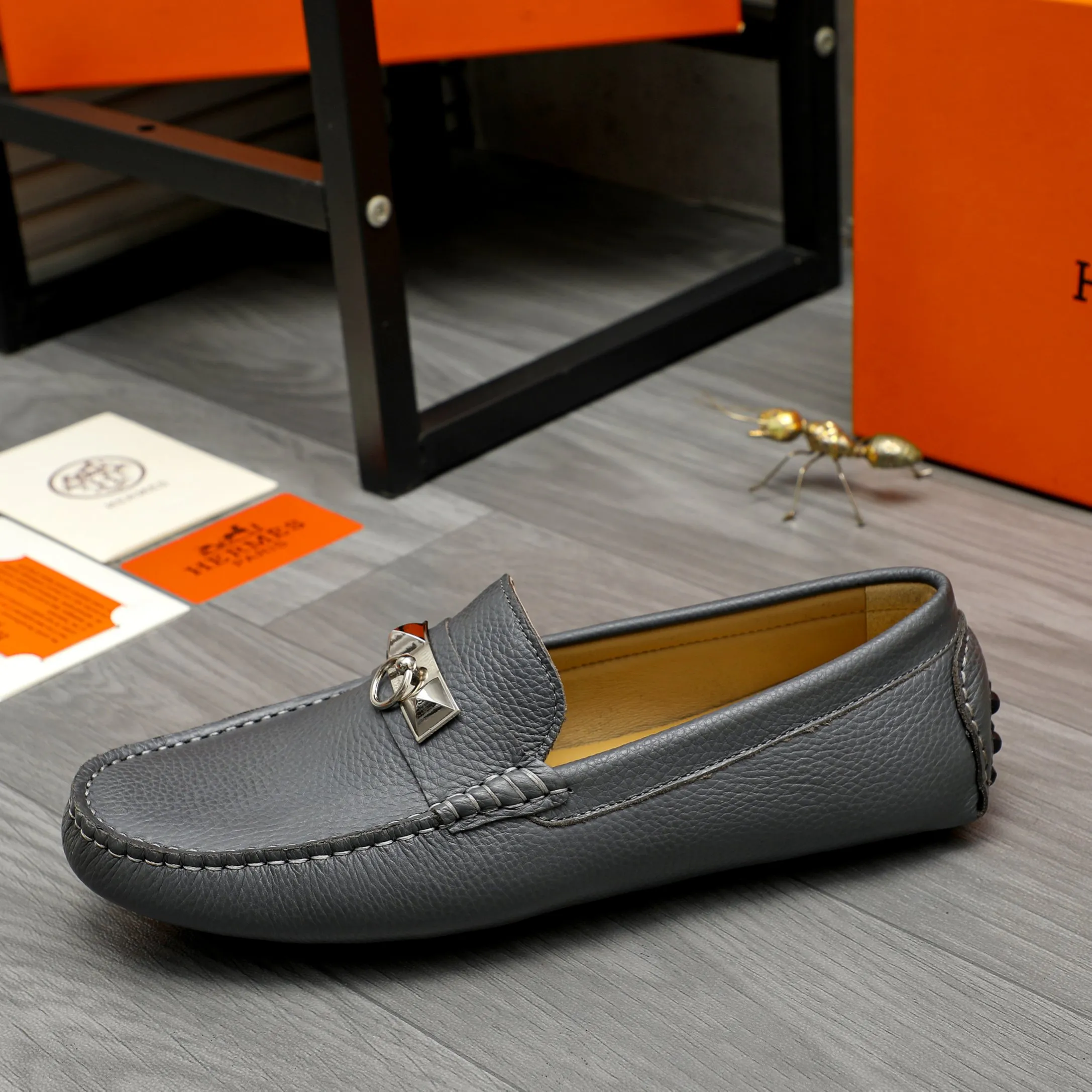 Men's shoes 💰420 Product trademark: HERMES "Hermes" casual slip-on shoes Regular size: 38-46 (45.46 custom-made, non-returnable) Product materials: Selected pebbled cowhide upper, sheepskin lining, non-slip bean outsole